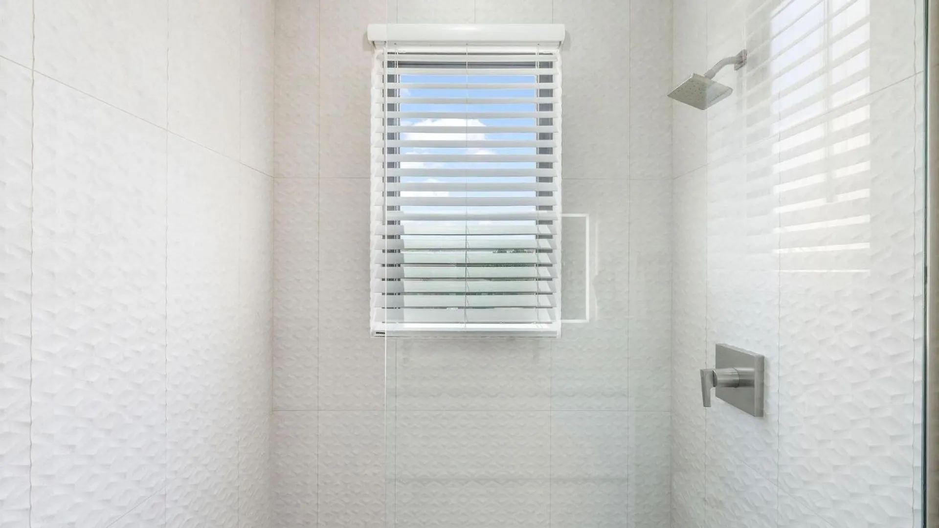 Silver Reef 4 Oceanfront Condo North Side 0*,  케이맨 제도