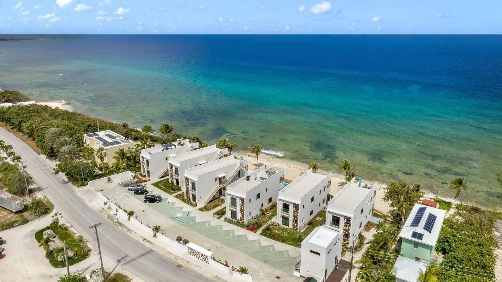 Silver Reef 4 Oceanfront Condo North Side 케이맨 제도