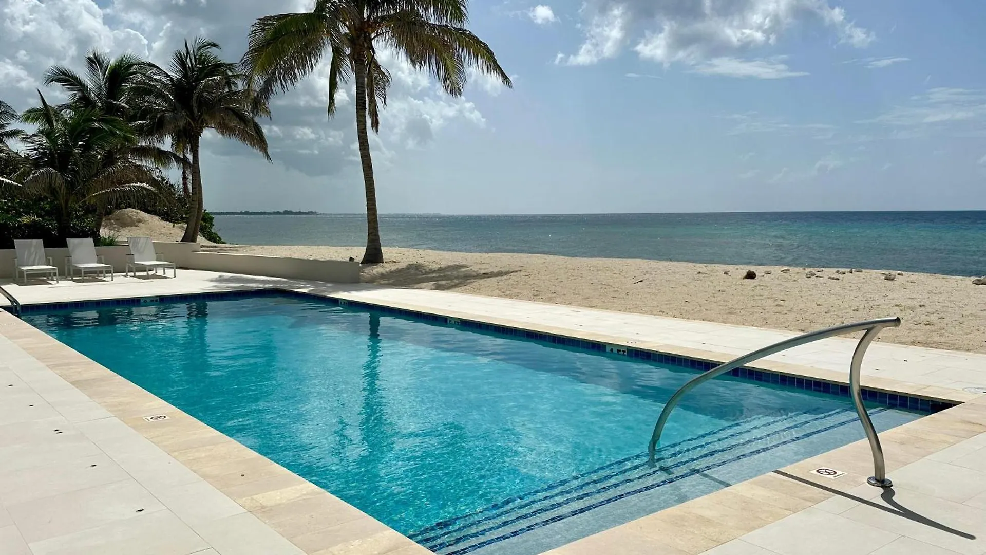 Silver Reef 4 Oceanfront Condo North Side