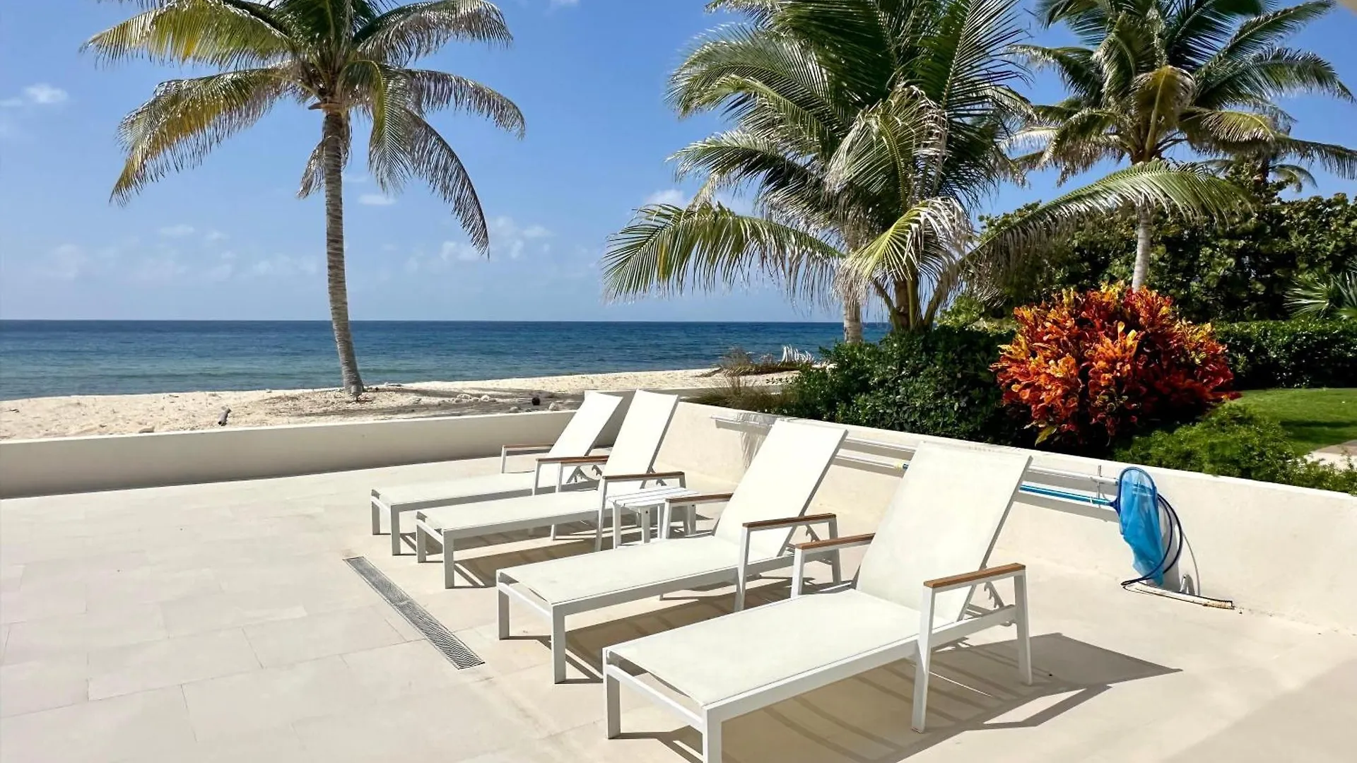펜션 Silver Reef 4 Oceanfront Condo North Side 케이맨 제도